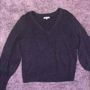 Super cute and comfortable sweater. Only worn once